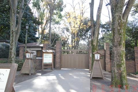 六義園