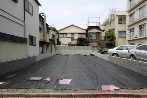 現地