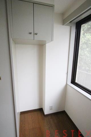 冷蔵庫置き場