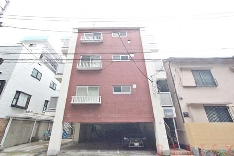 鉄筋コンクリート造地上4階建て