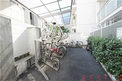 TOP本郷(トップ本郷) 1階