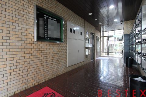 ライオンズマンション早稲田正門通り 2階