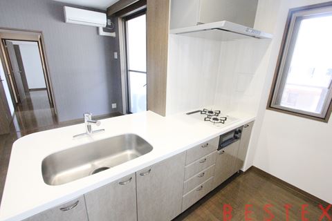 アブレスト動坂　201