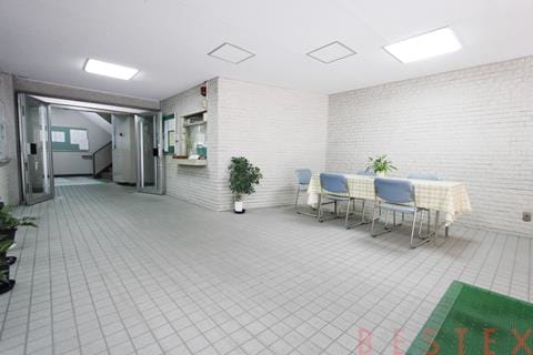 湯島武蔵野マンション　4階