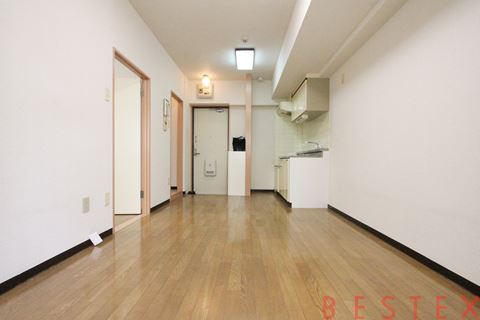 ピースインユシマ　302