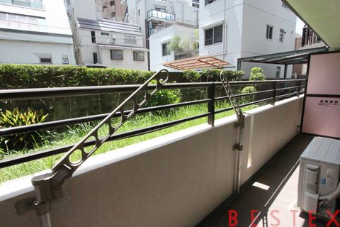 フローラント駒込　102