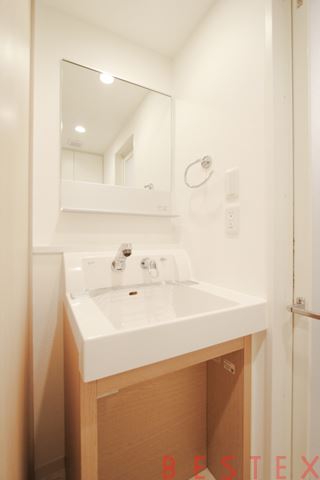 プラウドフラット小石川 204