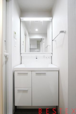 ナーベルお茶の水 702