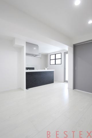 赤門アビタシオン 702