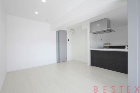 赤門アビタシオン 702