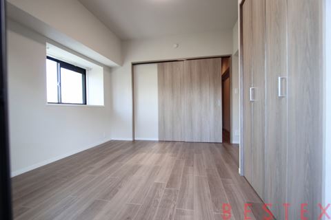 シルバープラザ白山 7階