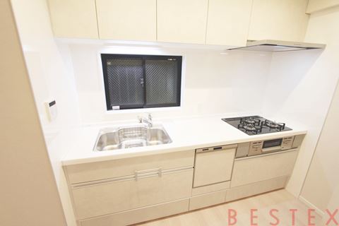 サンテミリオン江戸川橋 1階