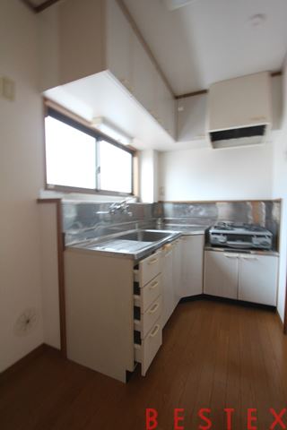 ブリーズ白山 301