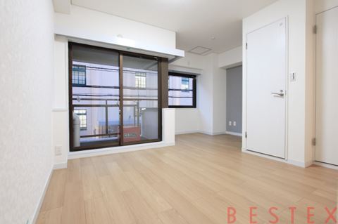 パティオ本郷 2階