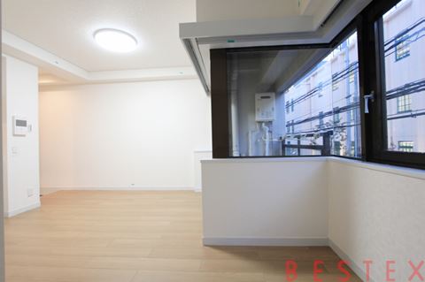 パティオ本郷 2階