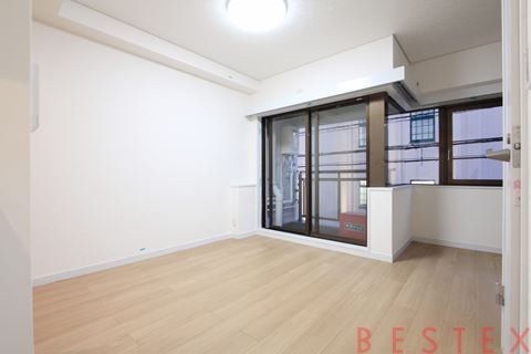 パティオ本郷 2階