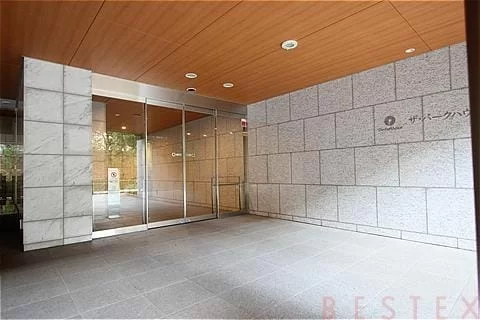 ザ・パークハウス湯島龍岡町 1階