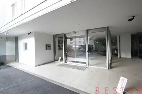 徳川マンション 1階