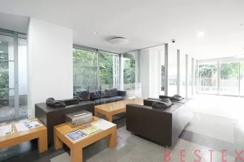 徳川マンション 1階