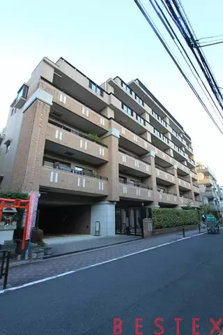 シャリエ本郷菊坂 4階