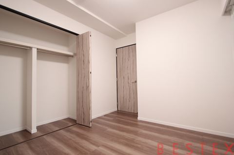 ヒルズ目白台 2階