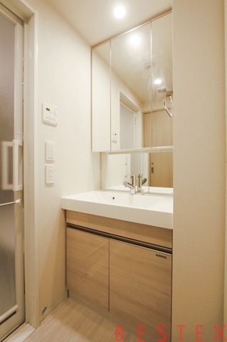 アーバンコア本郷(旧ジオエント本郷) 1003