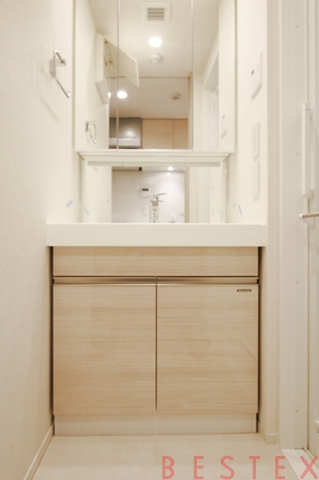 アーバンコア本郷(旧ジオエント本郷) 305