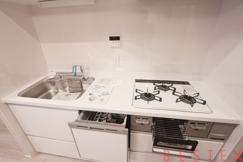 モンテベルデ千駄木　2階