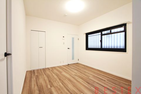 ワコー千石マンション 2階