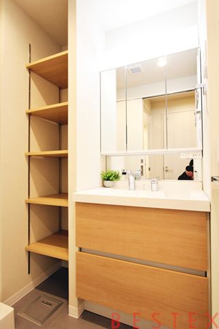 ルジェンテ南大塚 4階