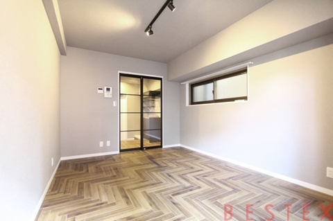 ライオンズマンション文京根津 402