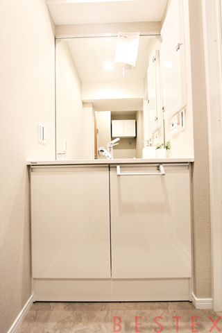 マンション小石川 2階