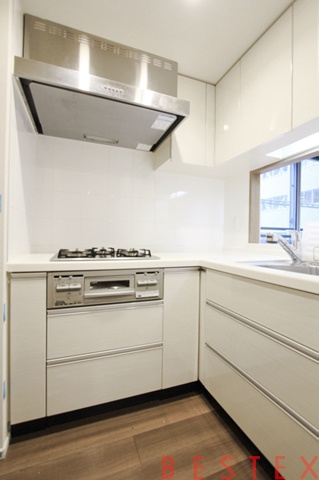 メゾンカルム本郷 210