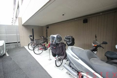 ブランズ本郷真砂 1階