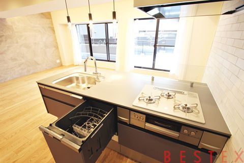 ライオンズガーデンヒルズ白山 1階