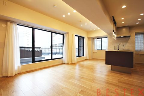 ライオンズガーデンヒルズ白山 1階