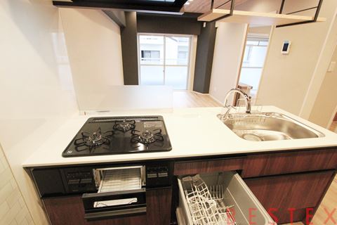 パラシオン本郷 2階