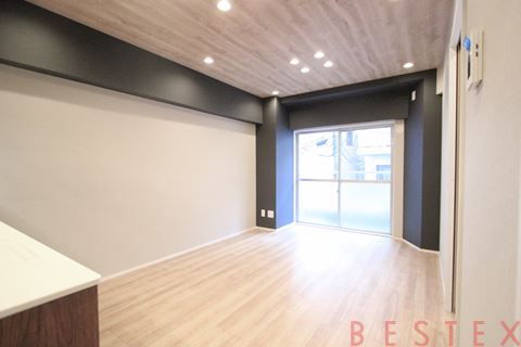 パラシオン本郷 2階