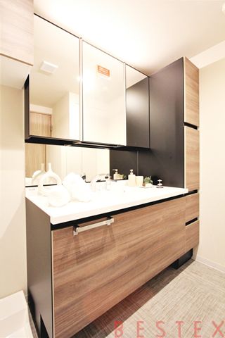 パークホームズ小石川 2階