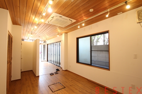 小石川4丁目一棟収益ビル（110.03）