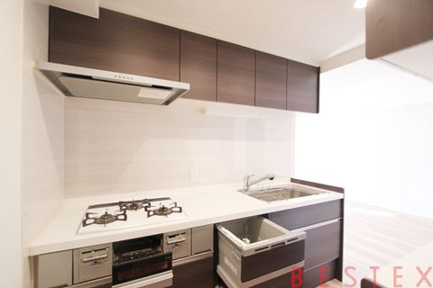 シーアイマンション根津弥生坂 4階