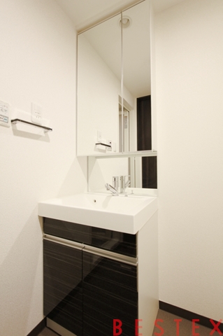 ジェノヴィア東大前グリーンヴェール 201