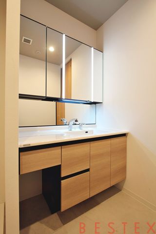 キングヒルズ白山 3階