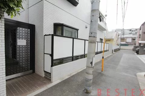 ワコー護国寺マンション 3階