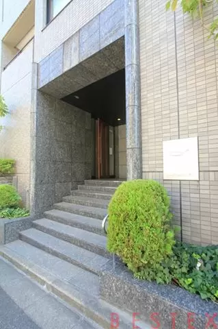ローズウッド小石川 2階