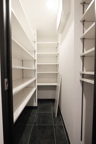 レジデンシア春日安藤坂　707