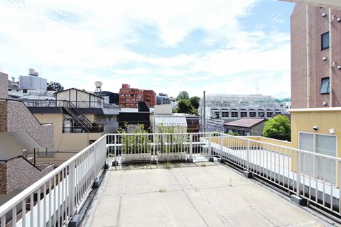 イトーピア根津 3階