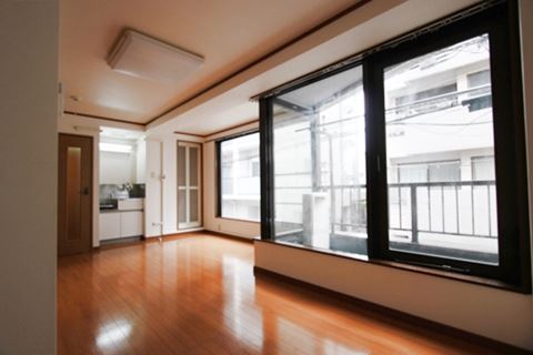 菊地ビル 201