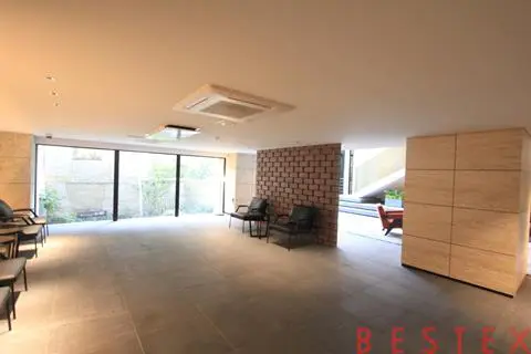 ブランズ本郷 8階